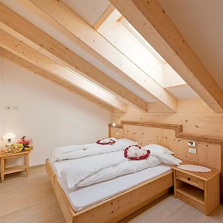 Cesa Melester Aparthotel Campitello di Fassa
