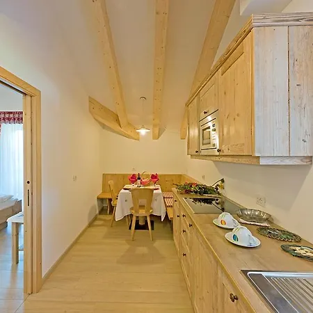 Cesa Melester Aparthotel Campitello di Fassa